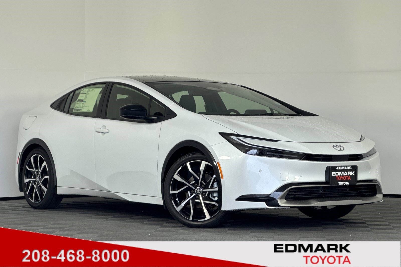 2026 Toyota Prius XSE's photo