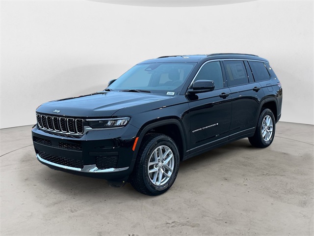 2025 Jeep Grand Cherokee L Laredo's photo