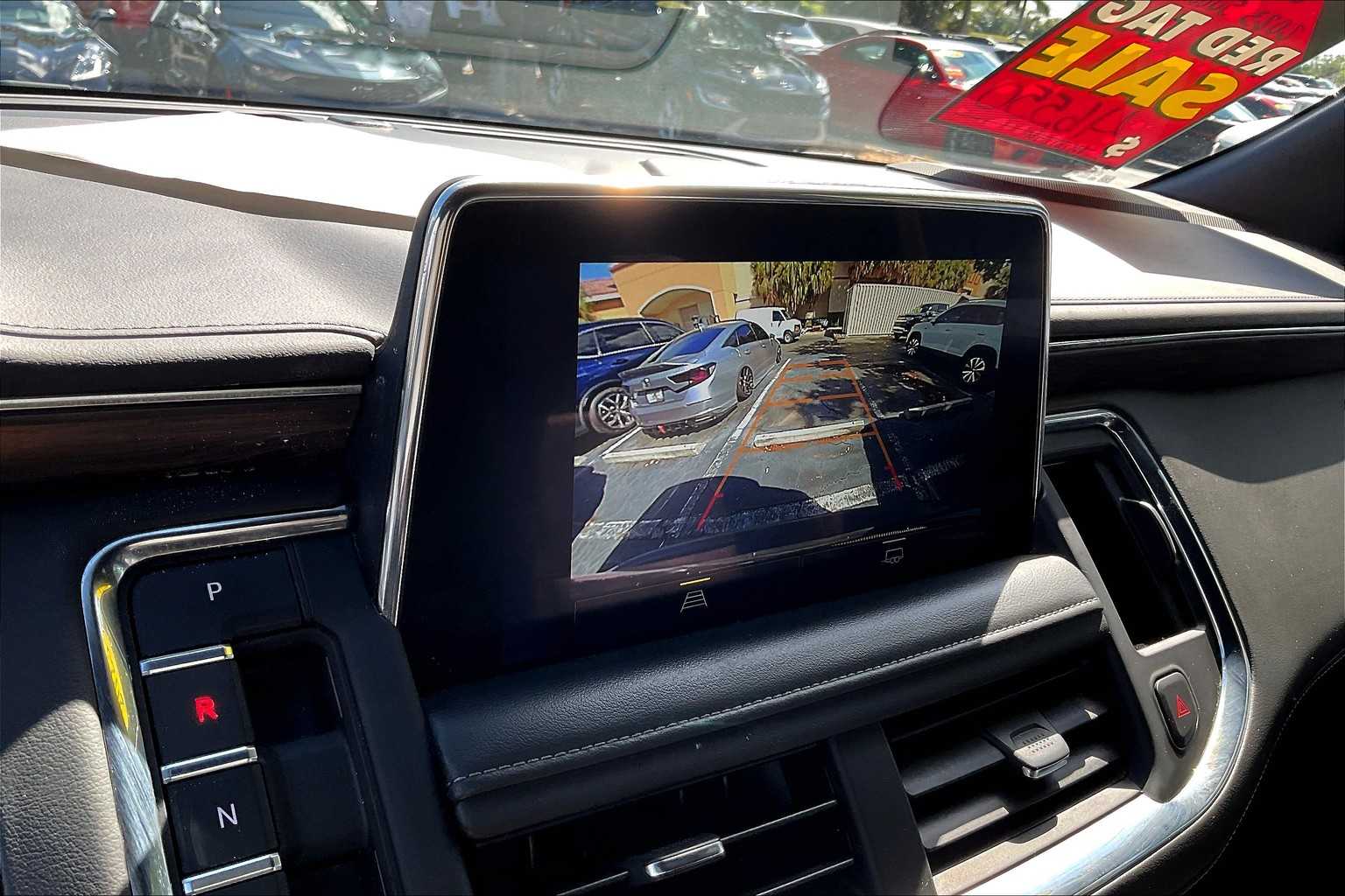 2023 Chevrolet Suburban LT photo 20