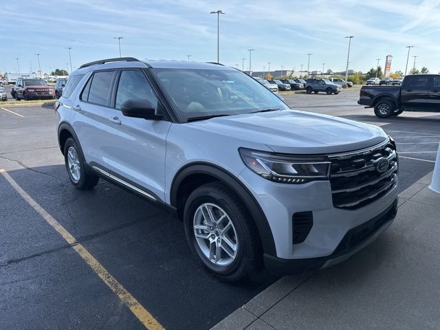 2025 Ford Explorer photo 17