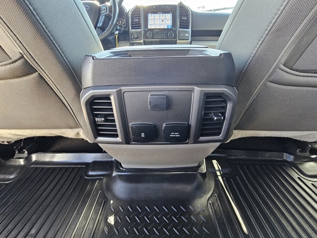 2019 Ford F-150 XLT photo 17