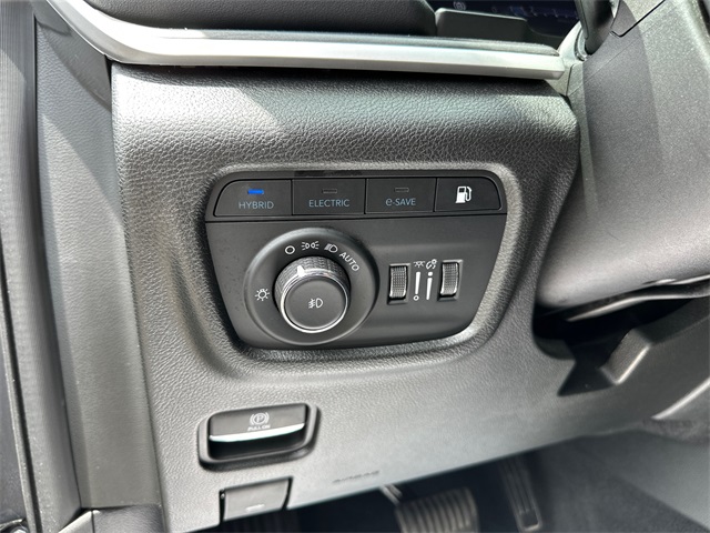 2023 Jeep Cherokee Base photo 32