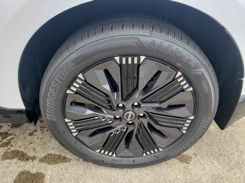 2025 Nissan Murano Platinum photo 11