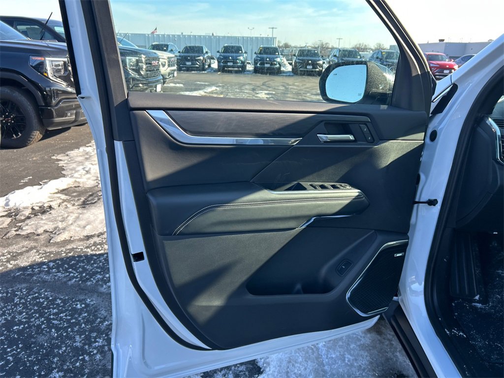 2026 GMC ACADIA - Image 14