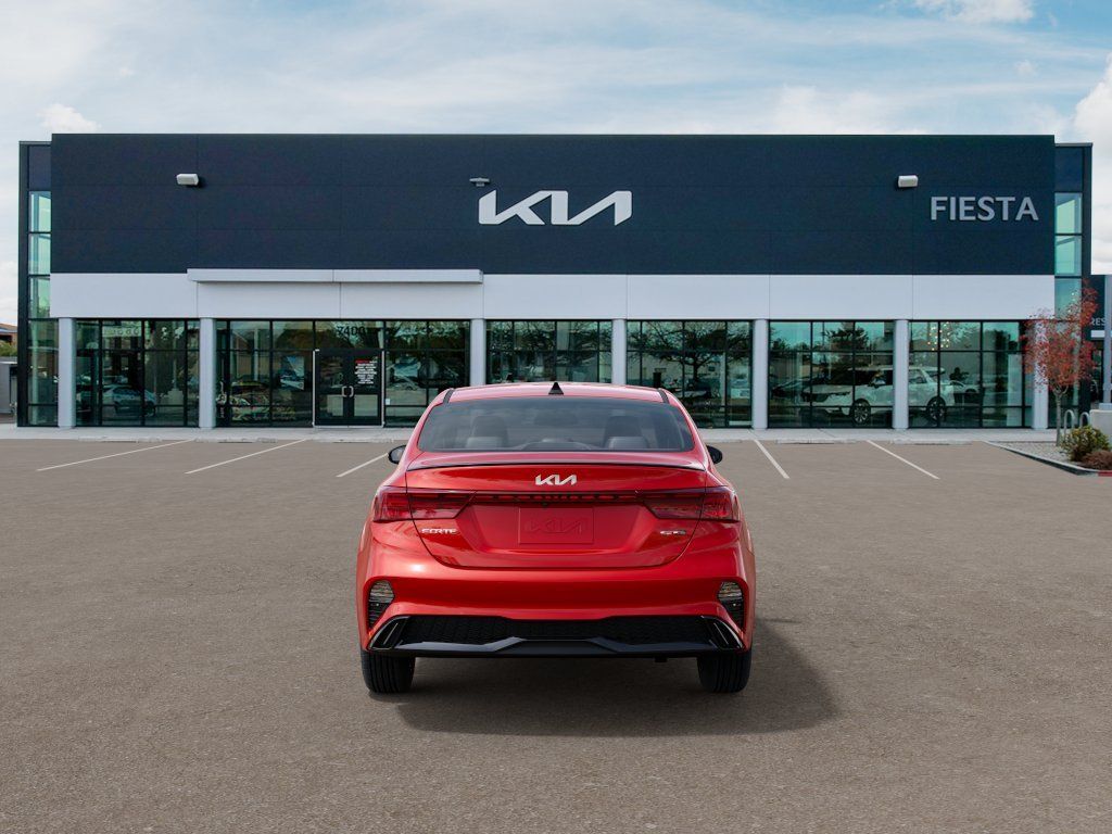 2024 Kia Forte GT-Line photo 5