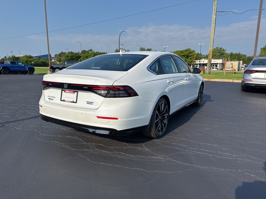 2025 Honda Accord Hybrid Touring photo 4