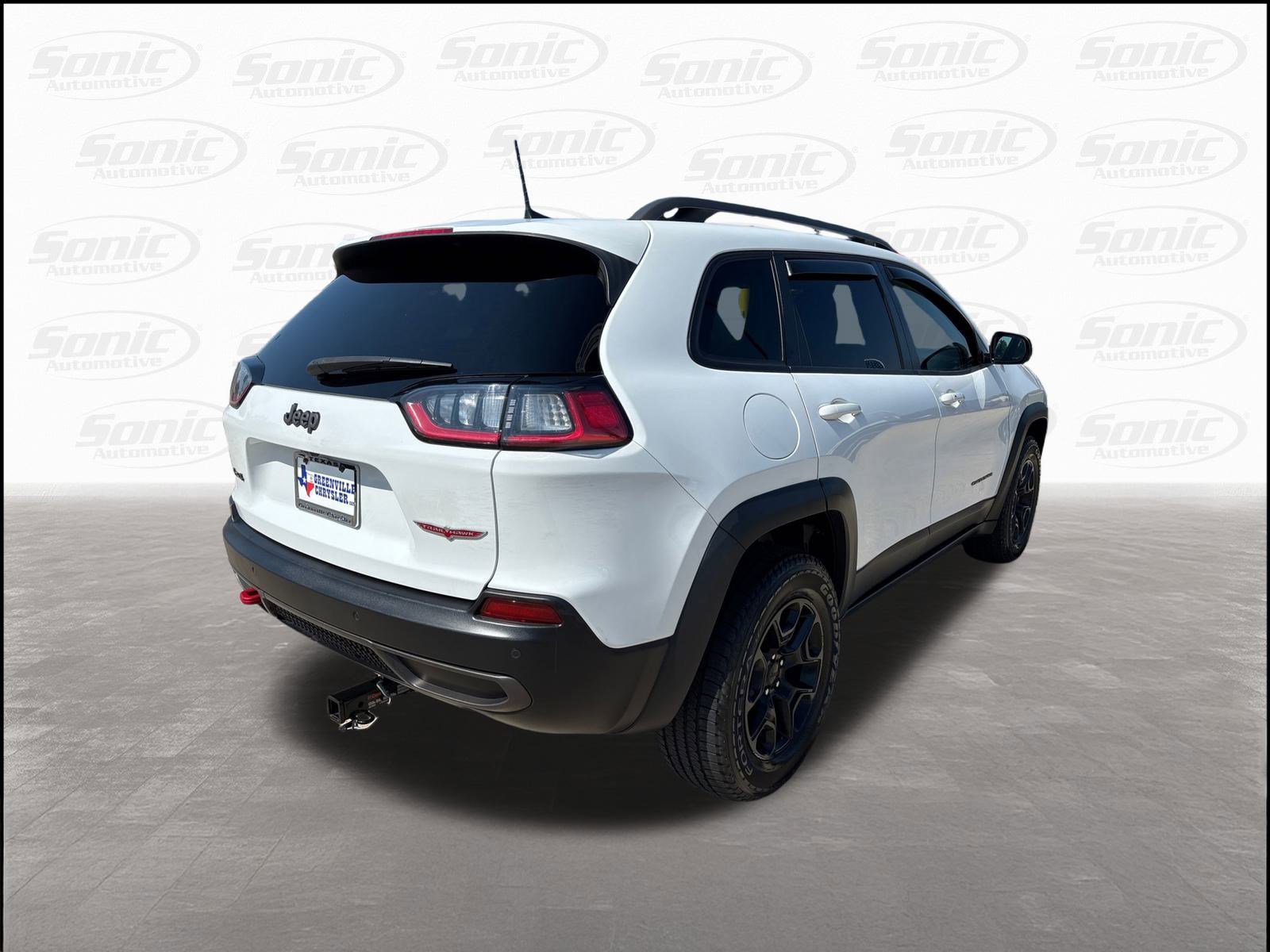 2021 Jeep Cherokee Trailhawk photo 2