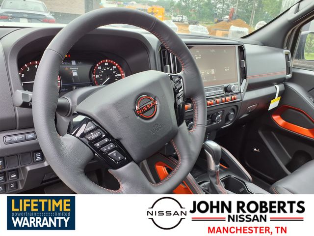 2025 Nissan Frontier PRO-4X photo 4
