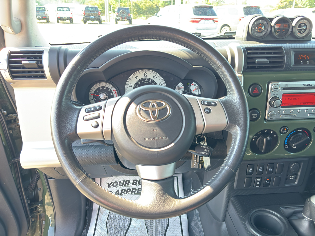 2014 Toyota FJ Cruiser Base photo 31