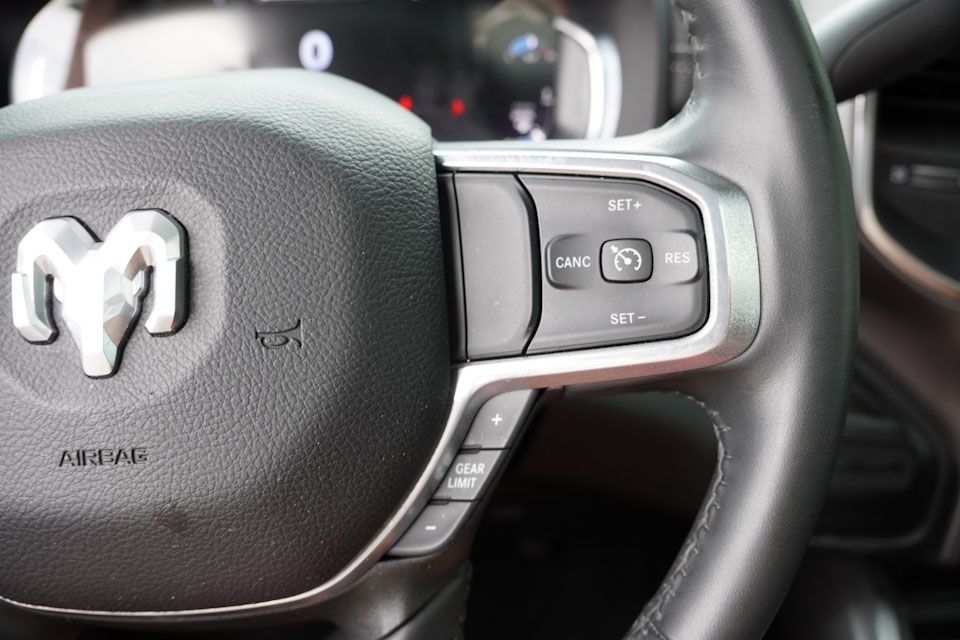 2024 Ram 3500 Laramie photo 34