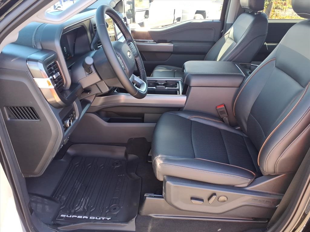 2026 Ford F-250 Lariat photo 4