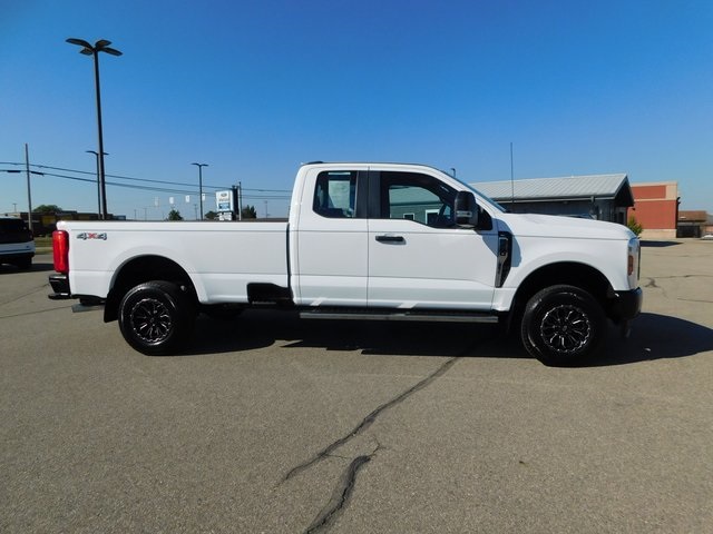 2024 Ford F-250 photo 2