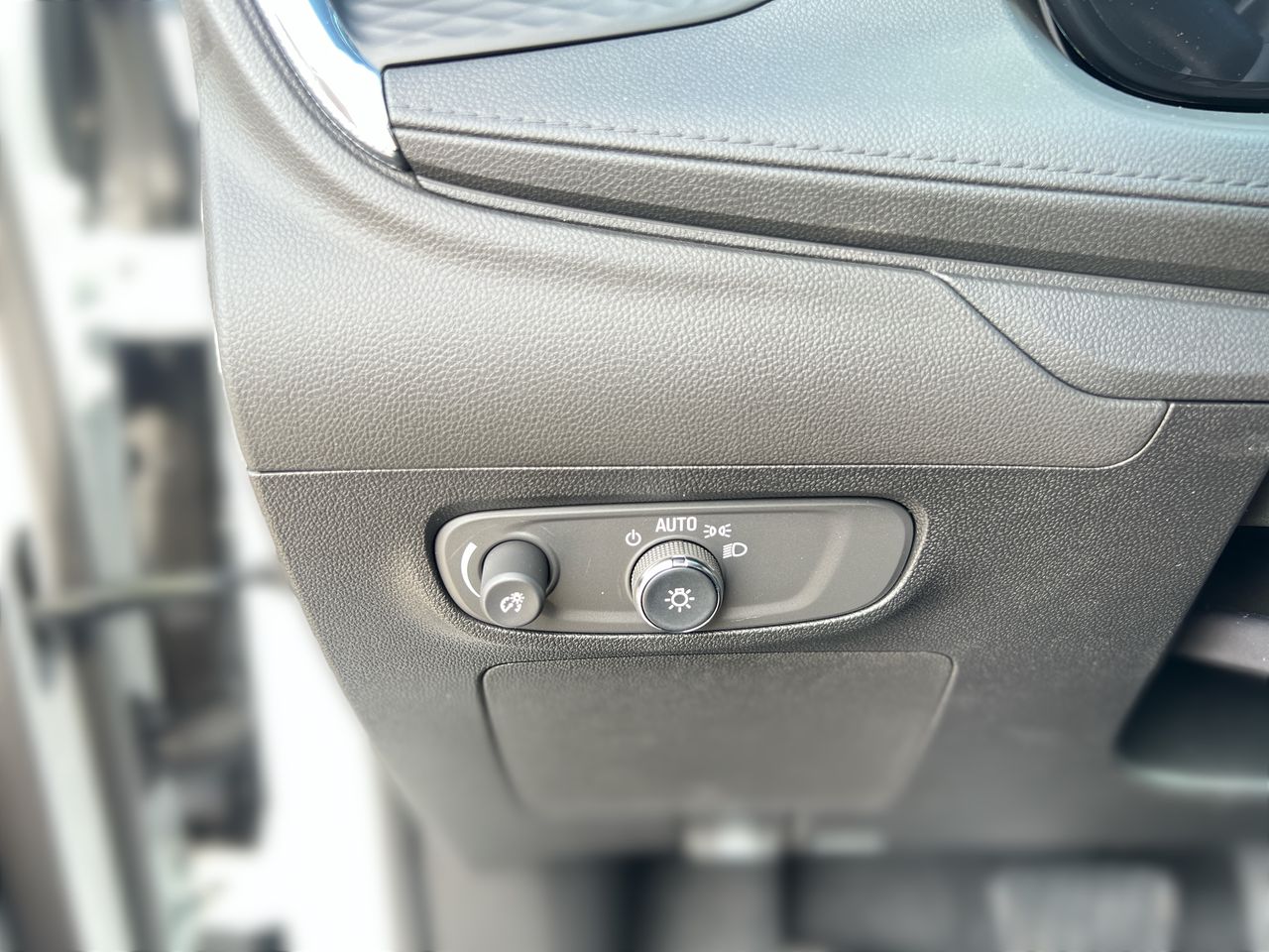 2026 Buick Encore GX Sport Touring photo 25