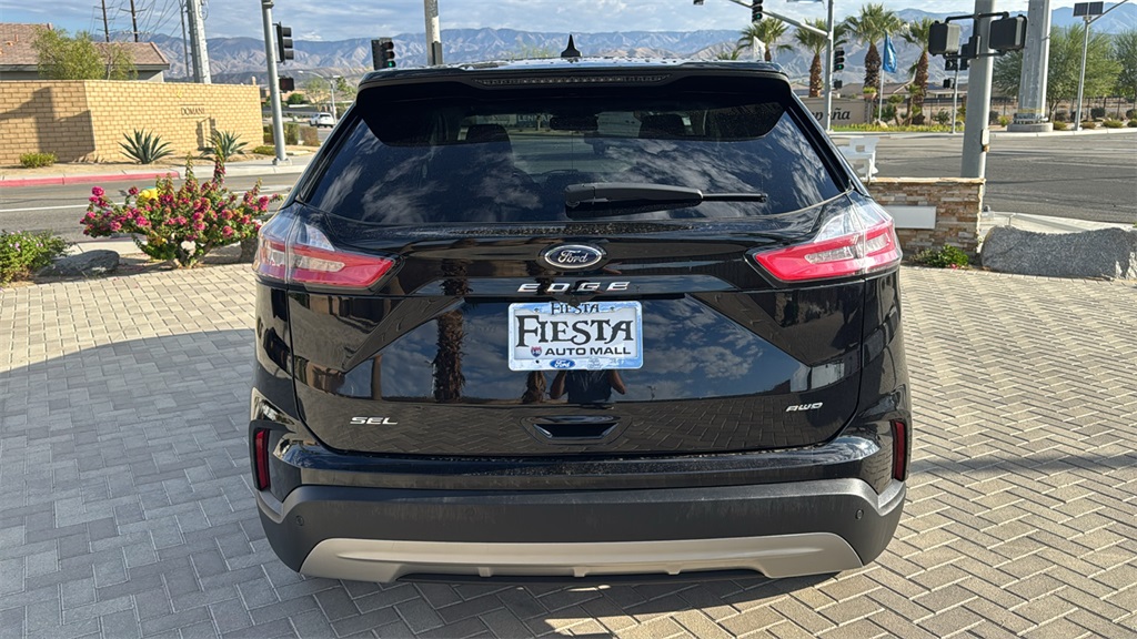 2023 Ford Edge SEL photo 3