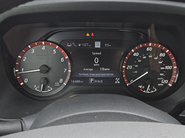 2024 Nissan Titan PRO-4X photo 10