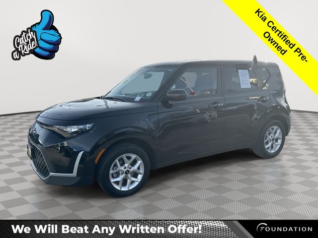 2023 Kia Soul LX's photo