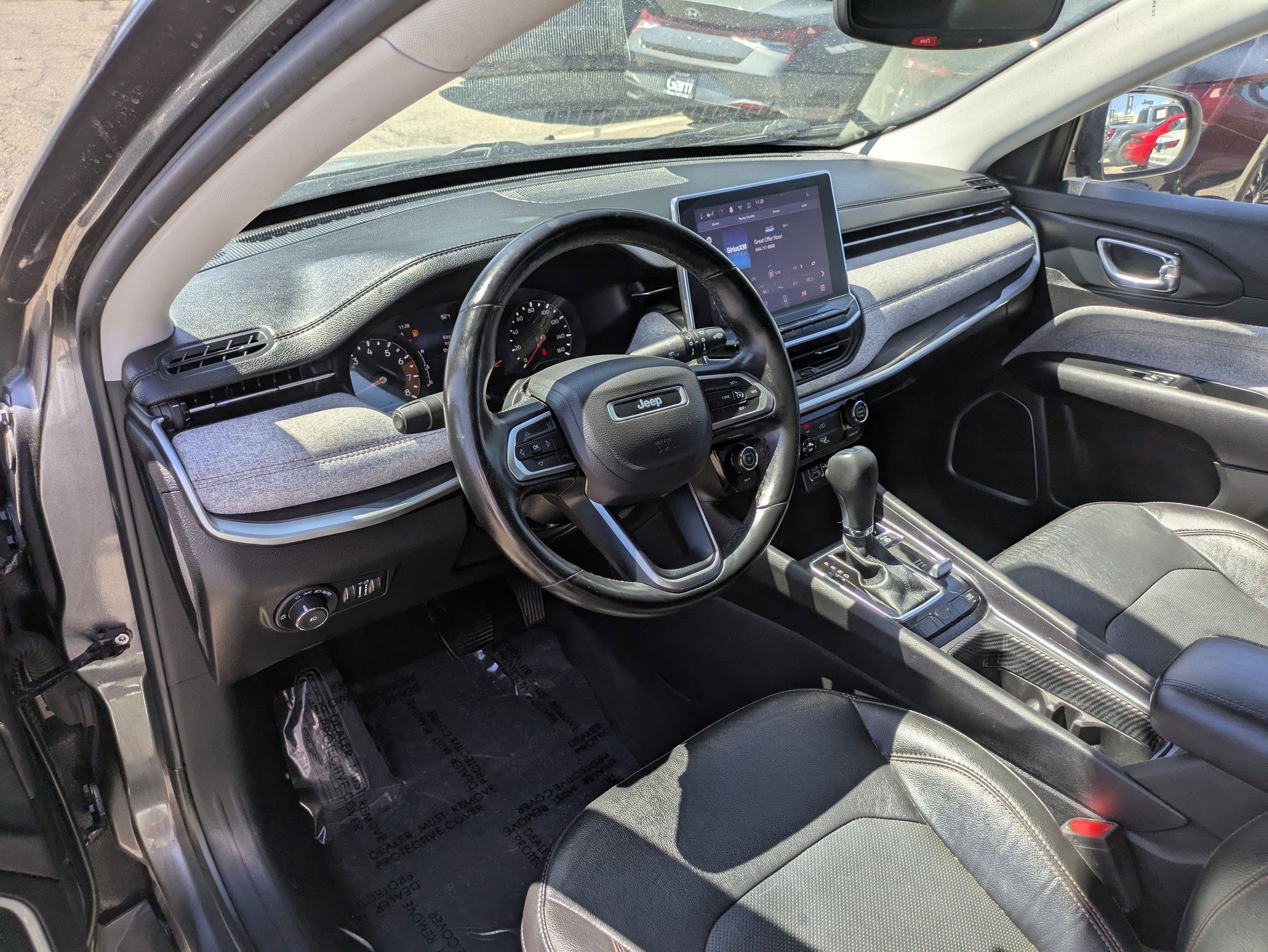 2022 Jeep Compass Latitude Lux photo 13