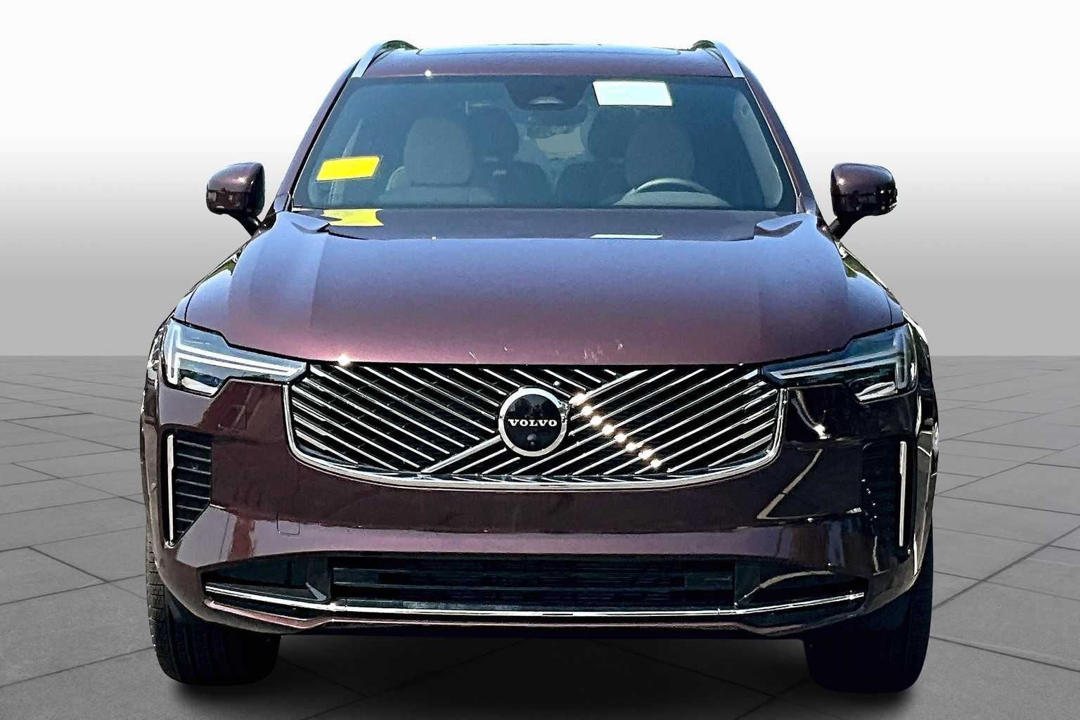 2026 Volvo XC90 Plus photo 2