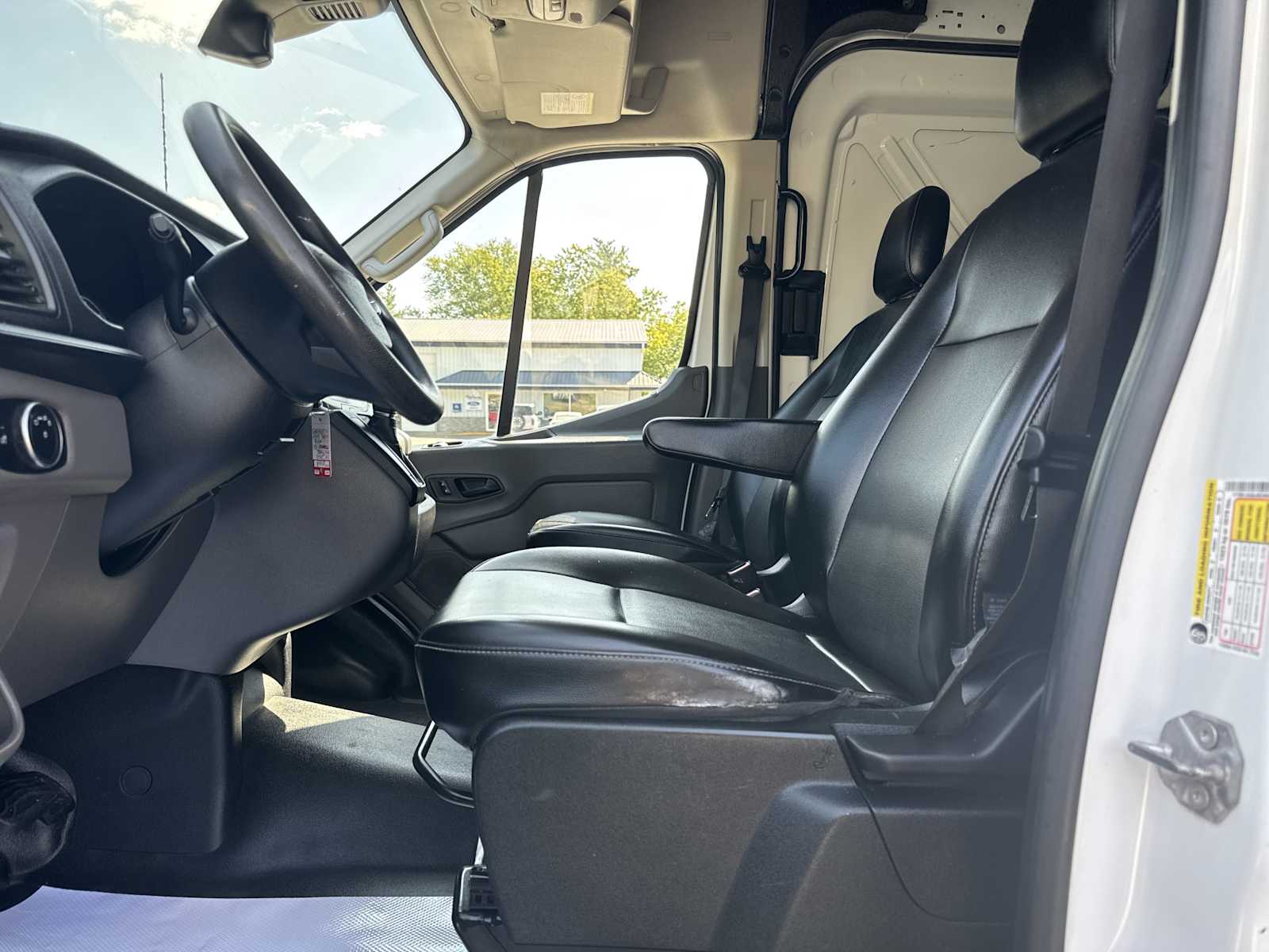 2020 Ford Transit photo 17