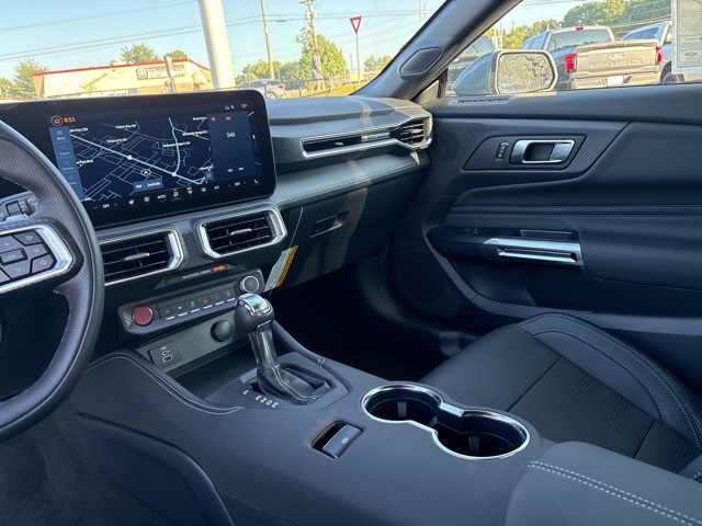 2025 Ford Mustang GT Premium photo 19