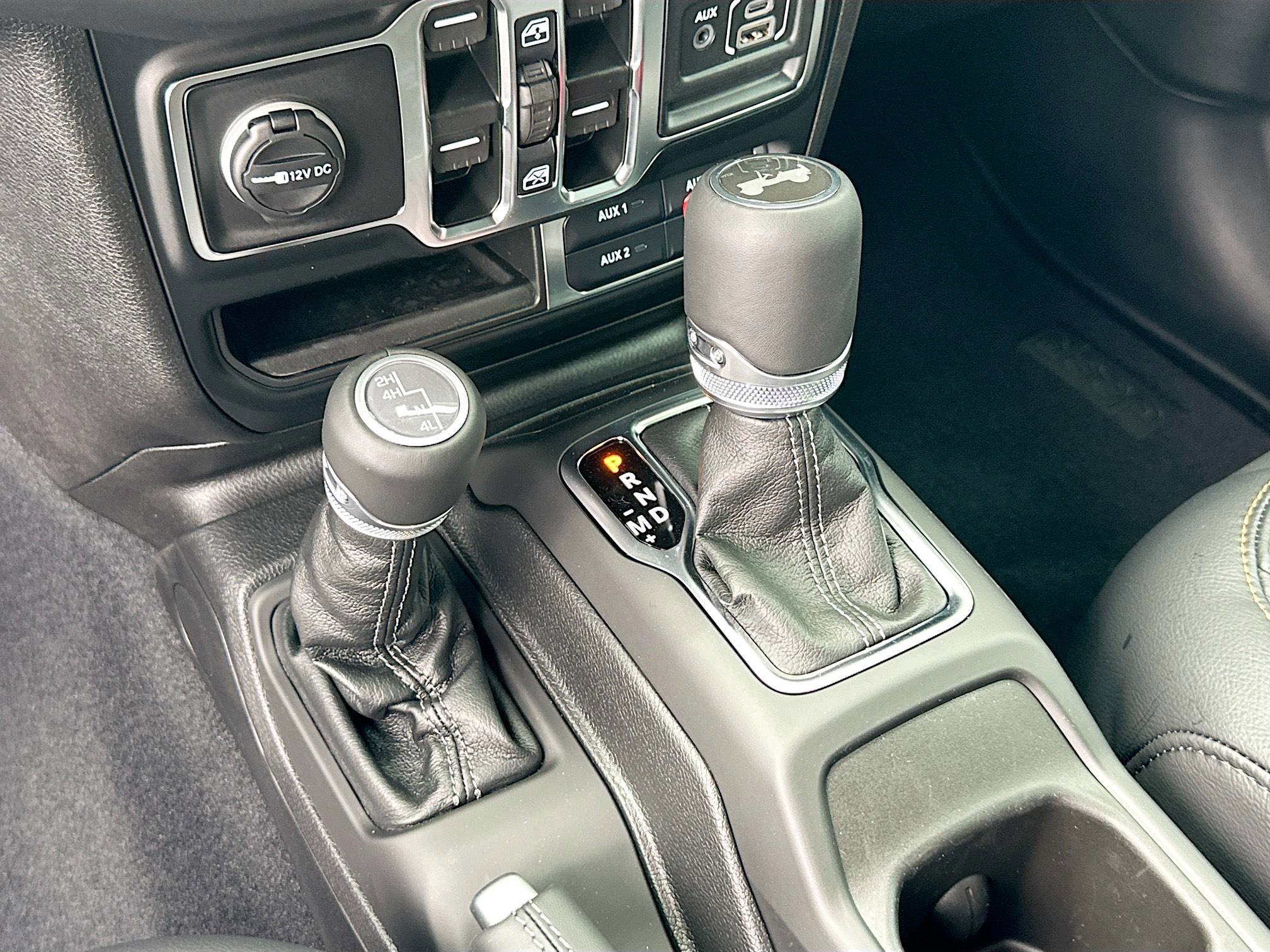 2025 Jeep Wrangler Sahara photo 11