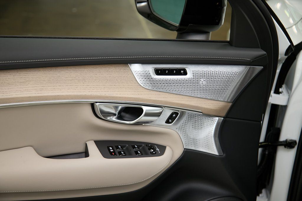 2026 VOLVO XC90 - Image 9