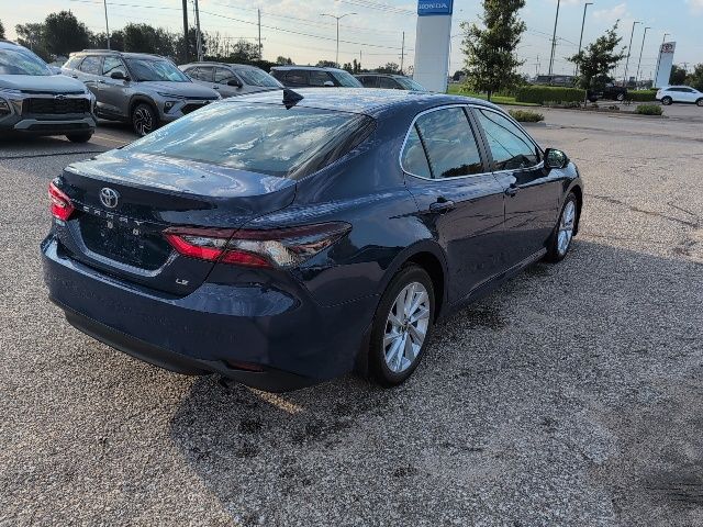 2023 Toyota Camry LE photo 4