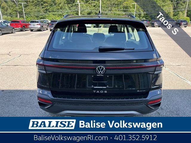 2025 Volkswagen Taos S photo 3