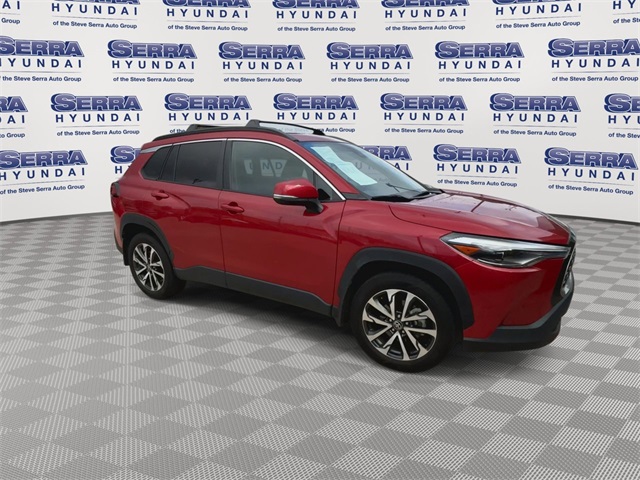 2022 Toyota Corolla Cross XLE photo 3