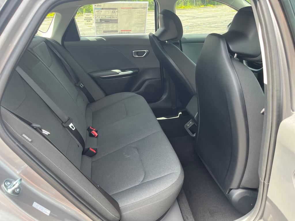 2025 Kia K4 LXS photo 16