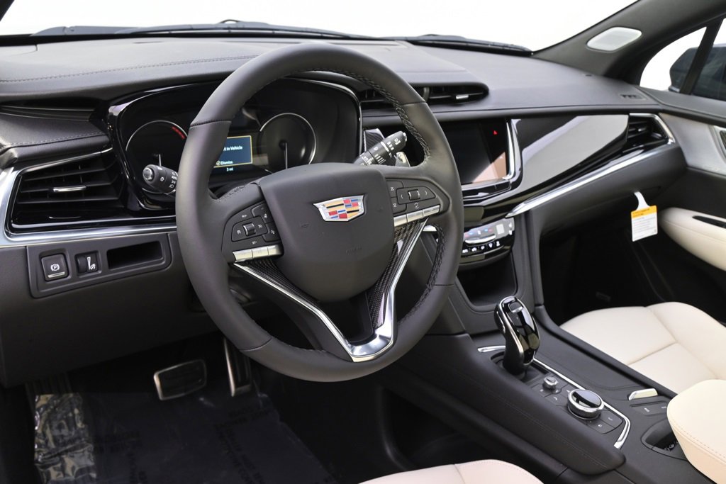 2025 Cadillac XT6 Sport photo 11