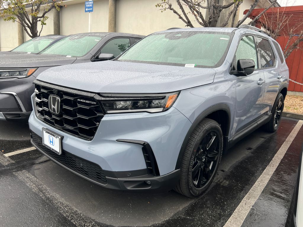 2025 Honda Pilot Black Edition's photo
