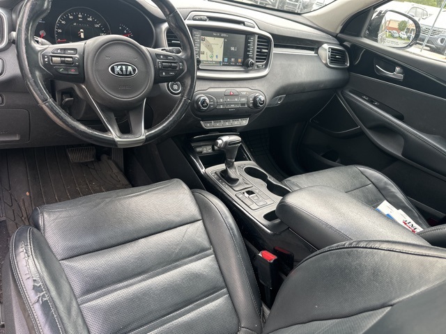 2017 Kia Sorento SX Limited photo 9