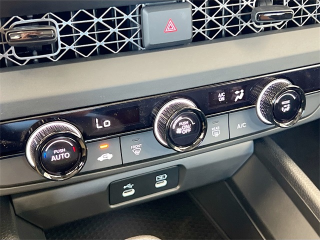 2025 Honda Accord LX photo 15