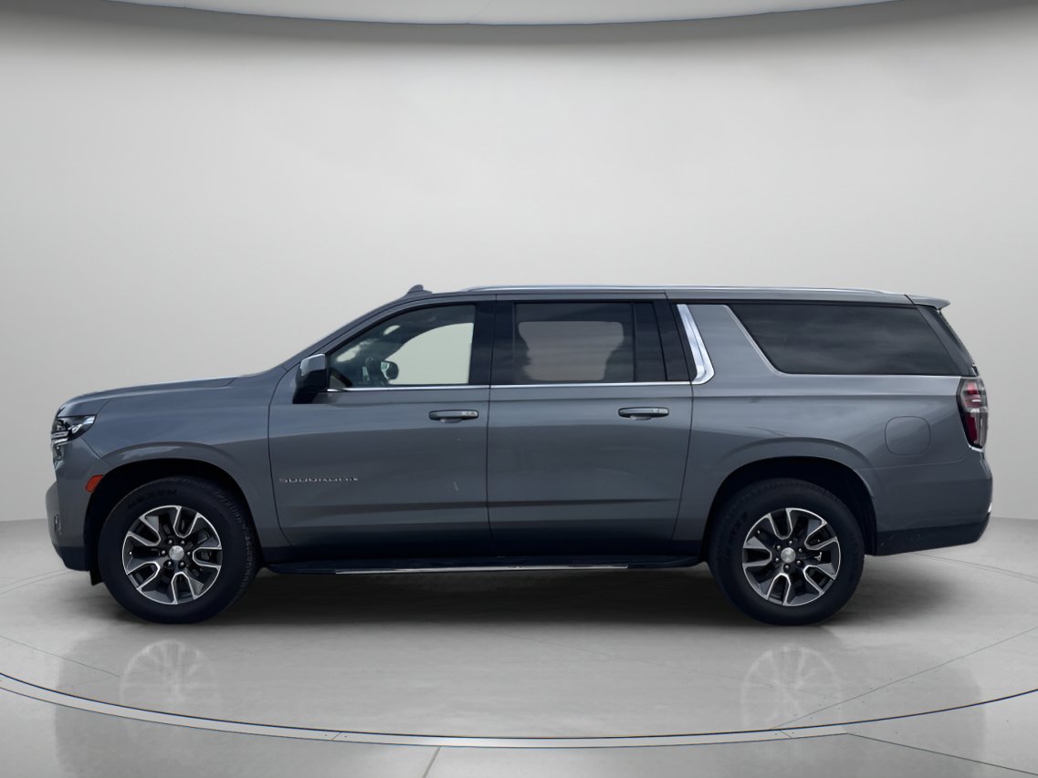 2021 Chevrolet Suburban LT photo 5