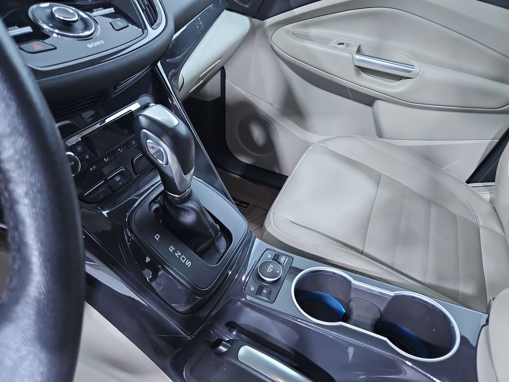 2014 Ford Escape Titanium photo 23