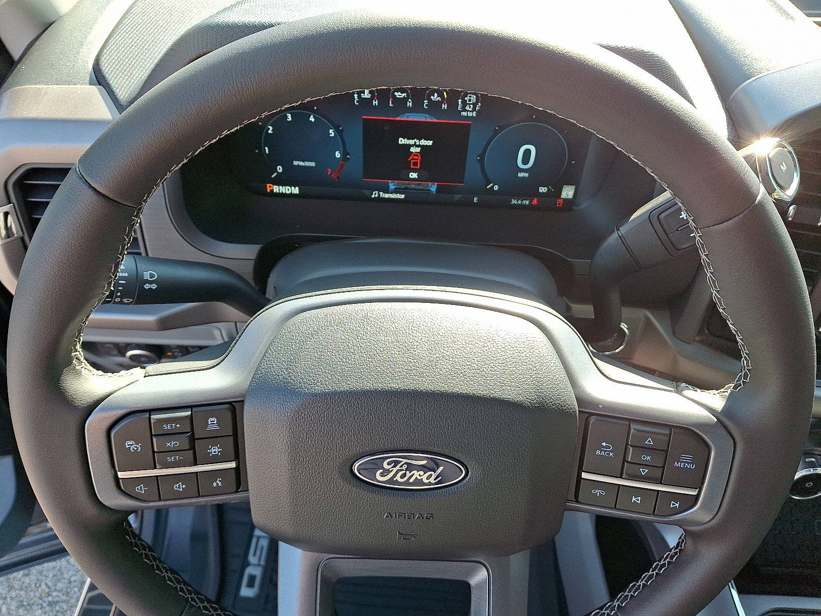 2025 Ford F-150 XLT photo 8