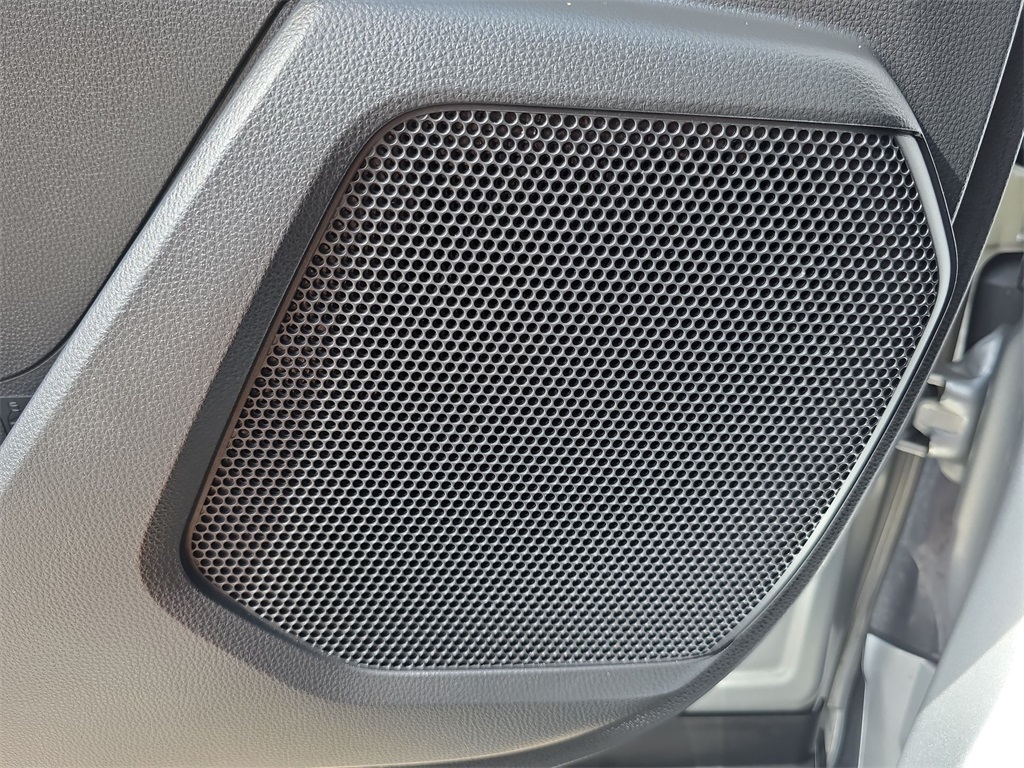 2023 Toyota Highlander XLE photo 19