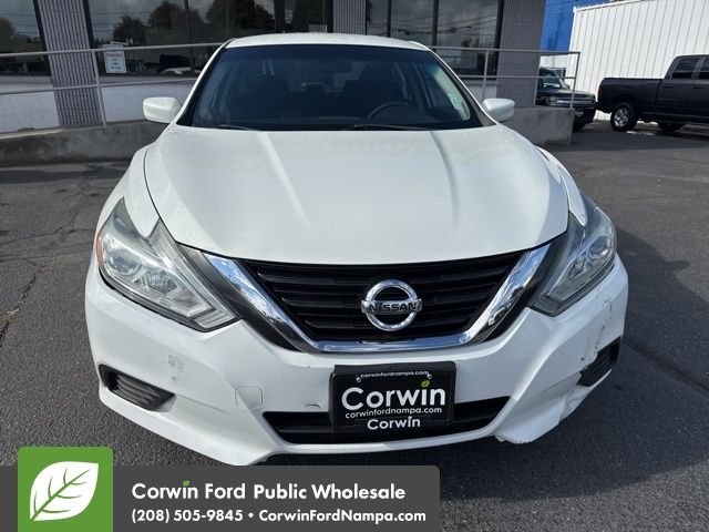 2017 Nissan Altima 2.5 S photo 2