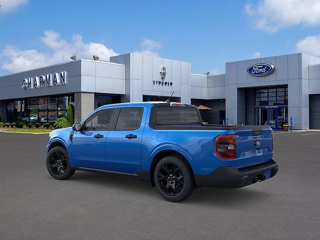 2025 Ford Maverick XLT photo 2