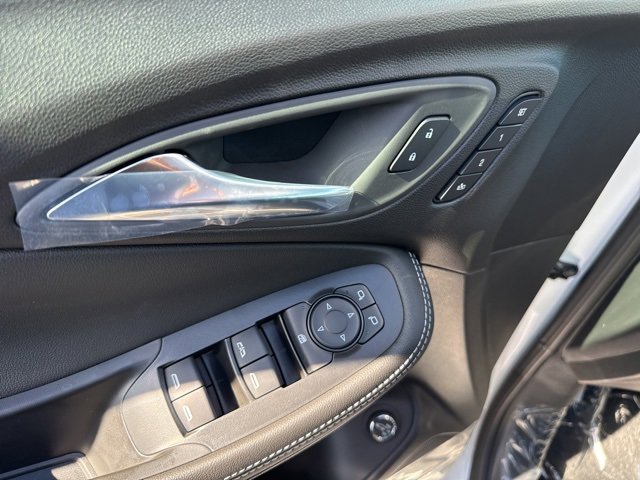 2026 Buick Encore GX Avenir photo 8
