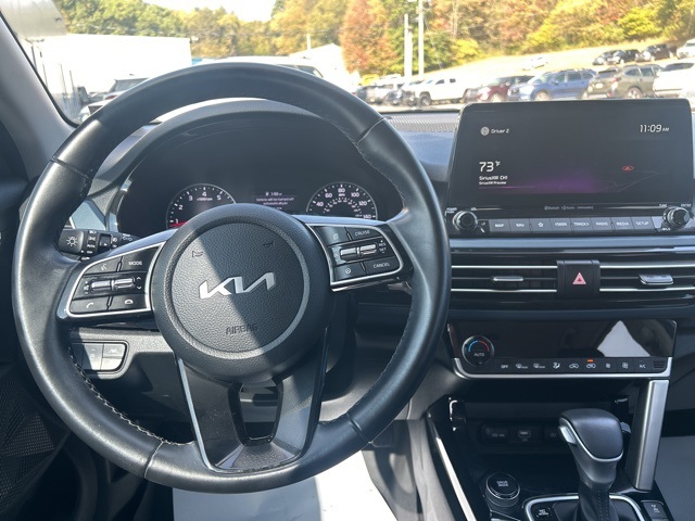 2022 Kia Seltos Nightfall Edition photo 16