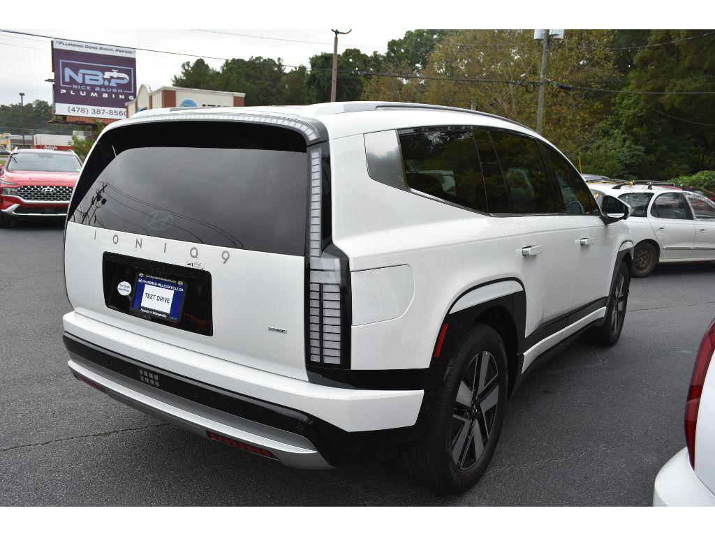 2026 Hyundai Ioniq SEL photo 4