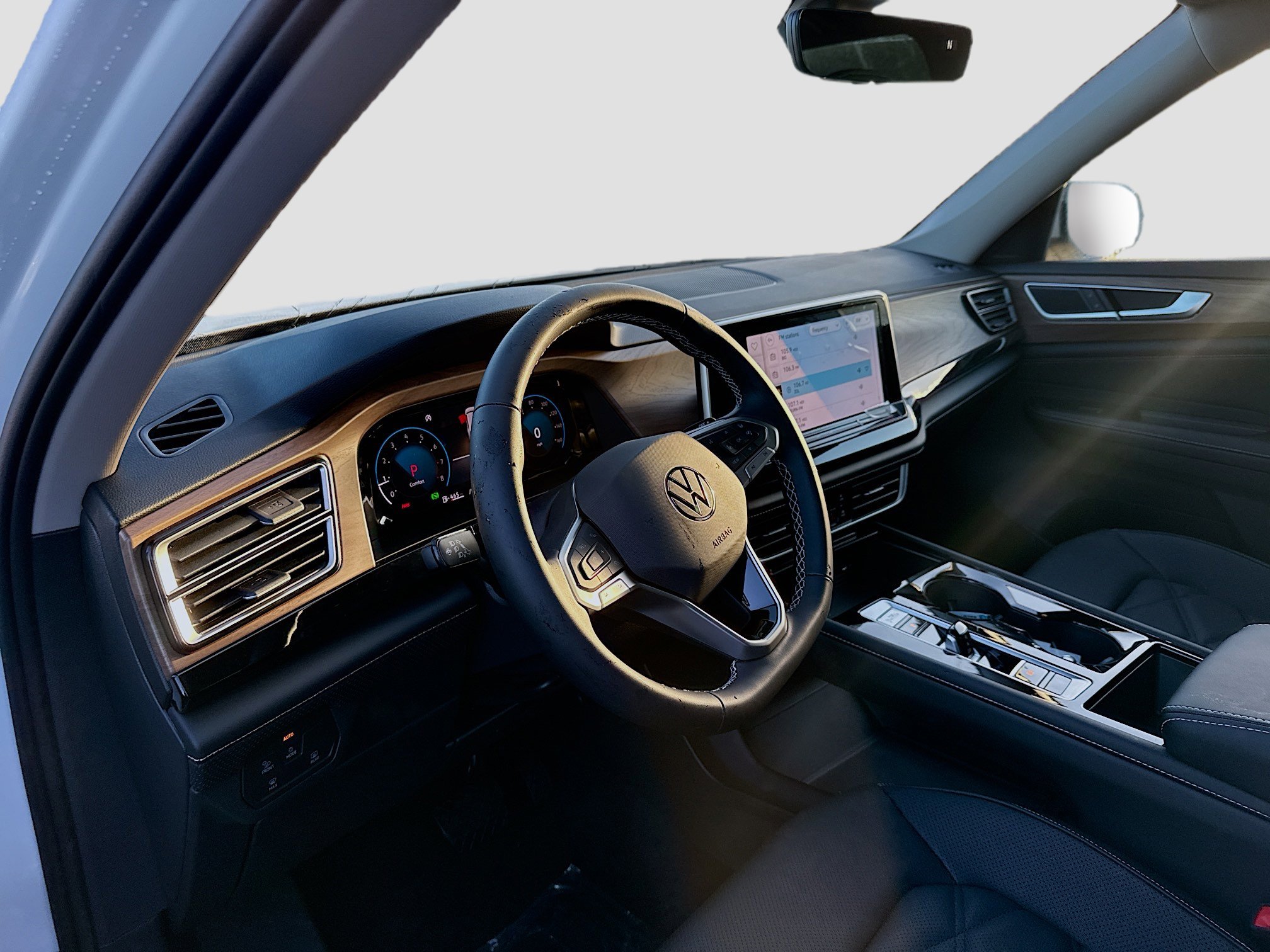 2026 Volkswagen Atlas SE Technology photo 3