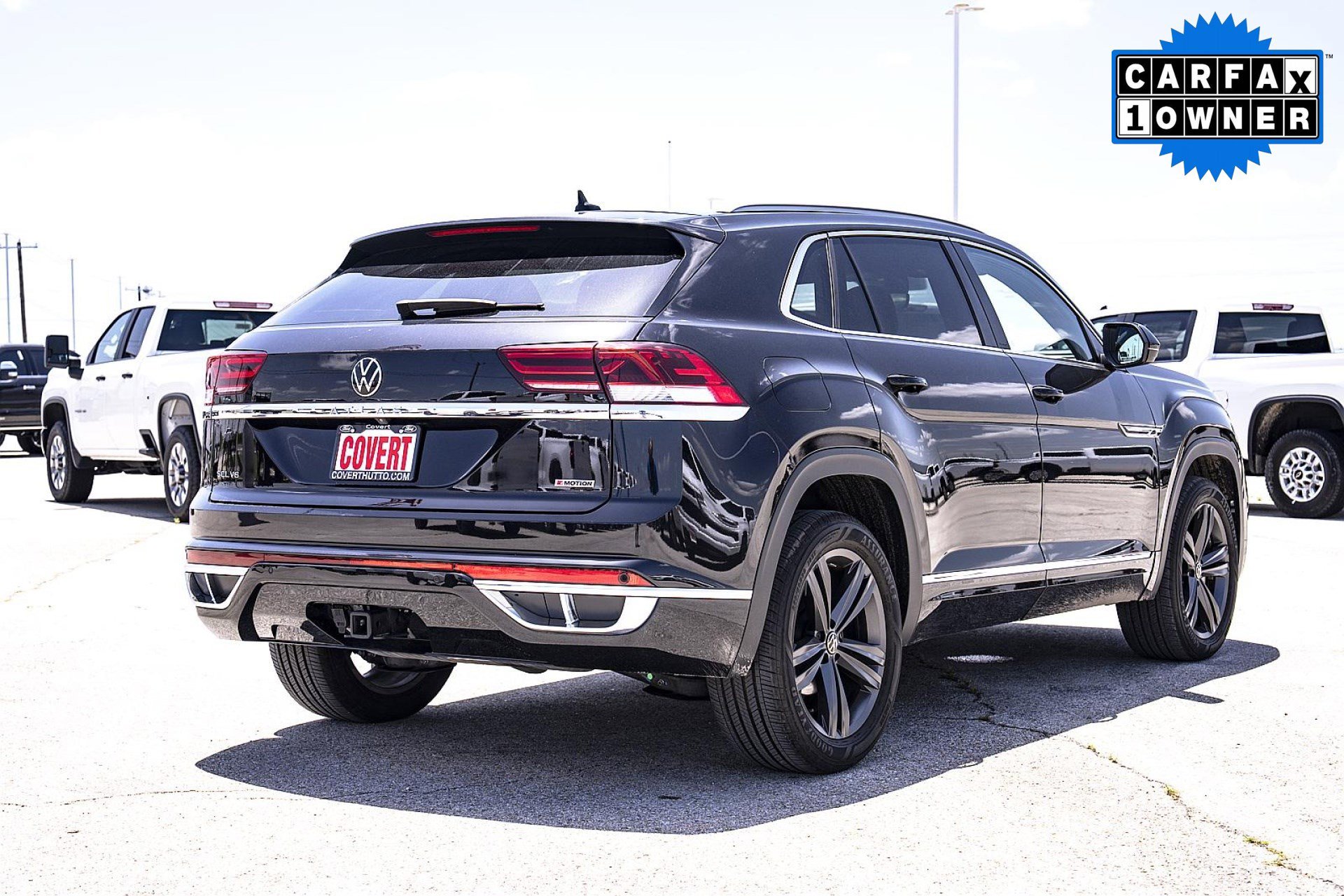 2022 Volkswagen Atlas Cross Sport V6 SEL R-Line photo 6