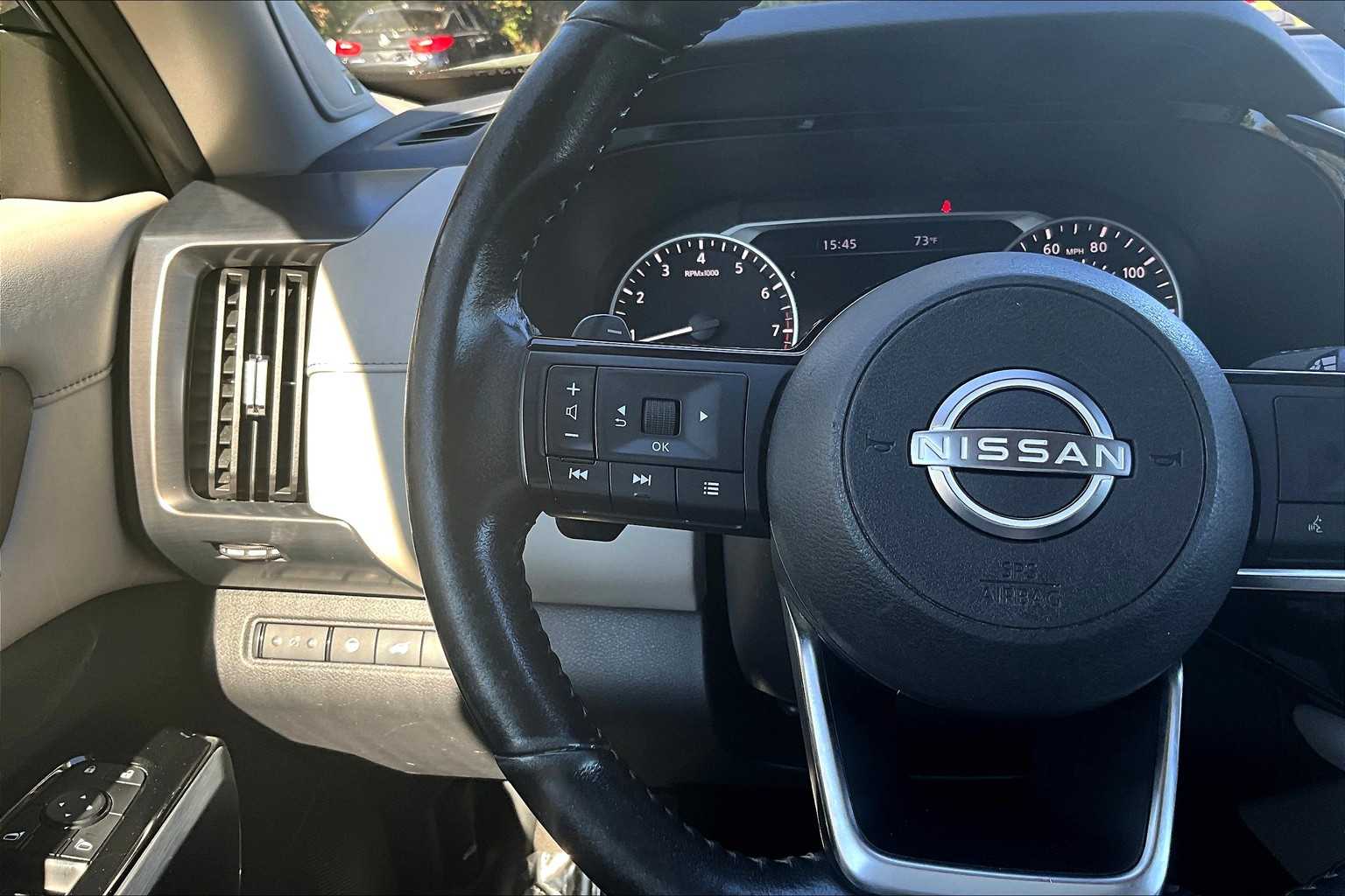 2023 Nissan Pathfinder SL photo 22