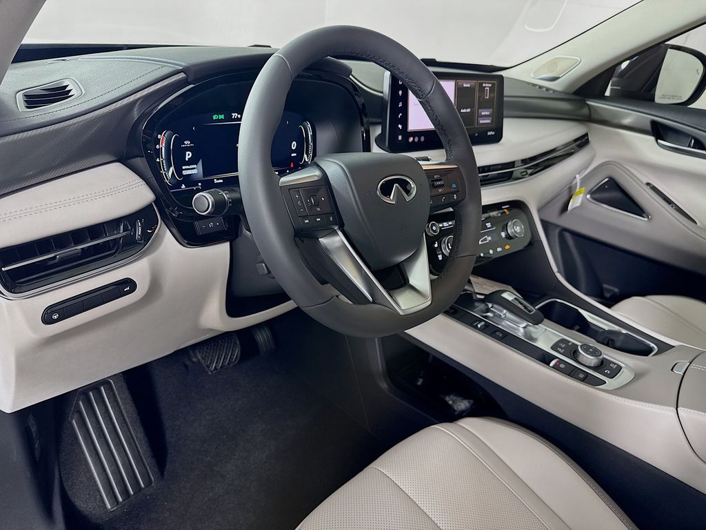 2026 Infiniti QX60 Luxe photo 9