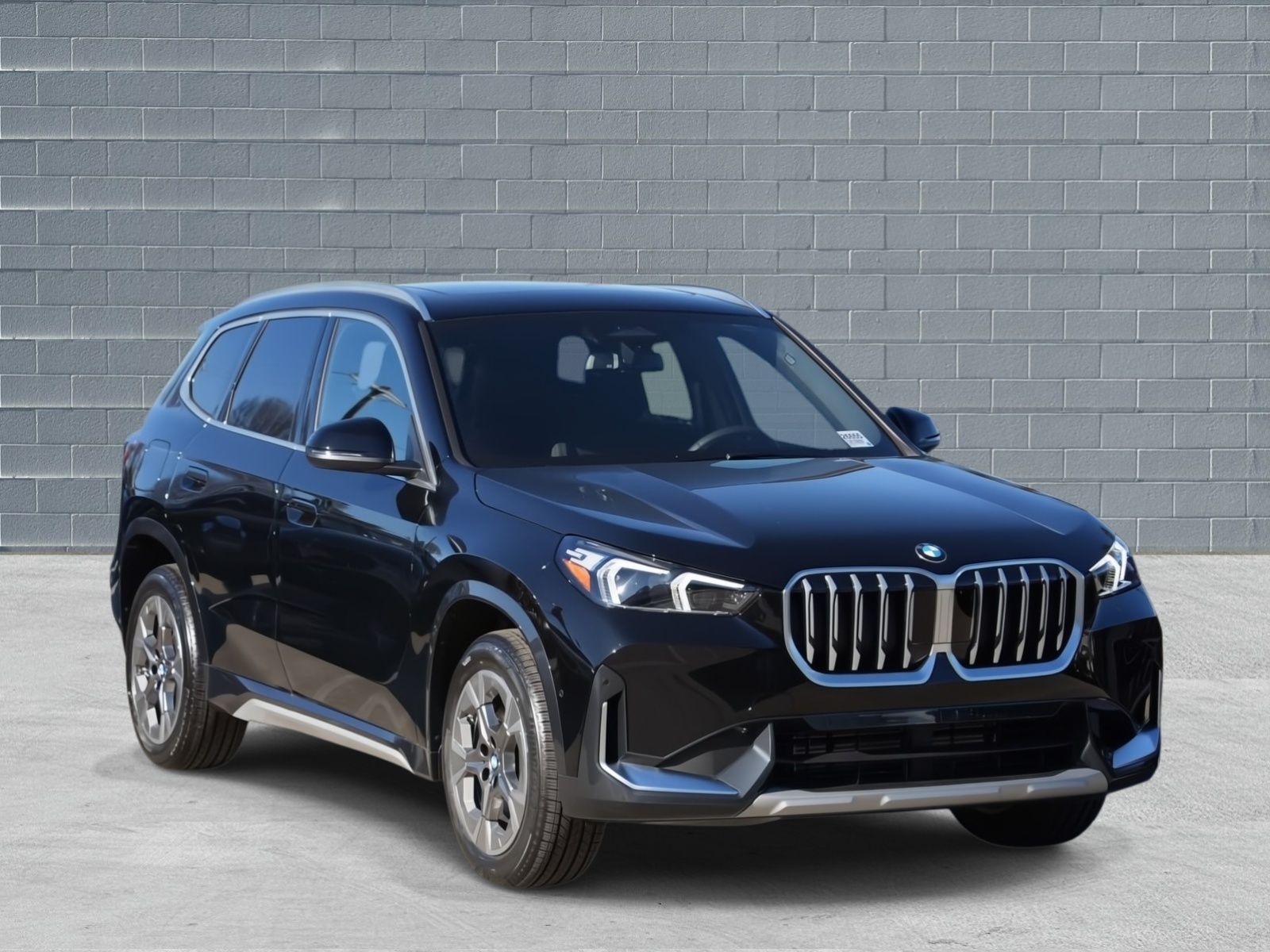 2026 BMW X1 28i's photo