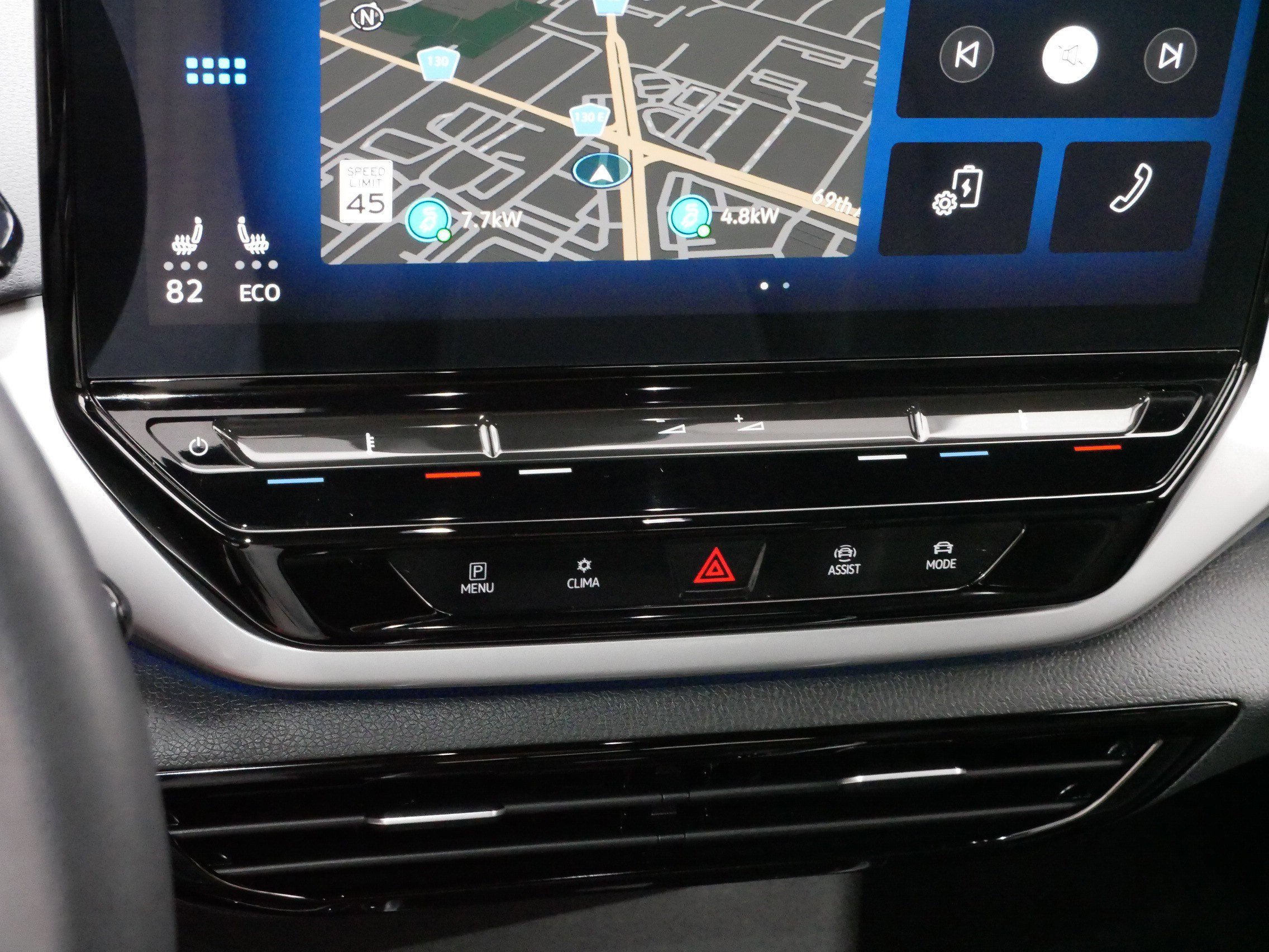 2023 Volkswagen ID.4 Pro Plus photo 23
