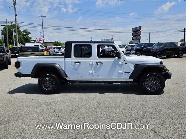 2025 Jeep Gladiator Sport S photo 11